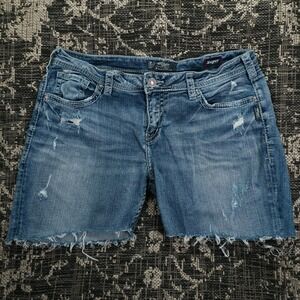 Silver Jeans‎ Co. Boyfriend Denim Shorts Women's W32 L25 Distressed Frayed Hem